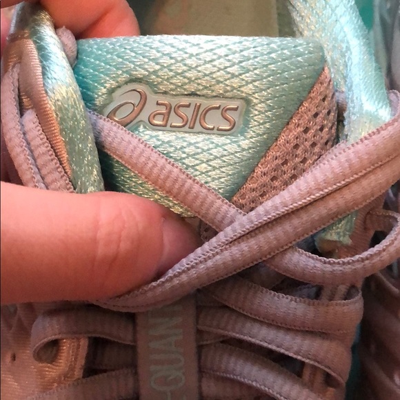 ASICS - Picture 3 of 5